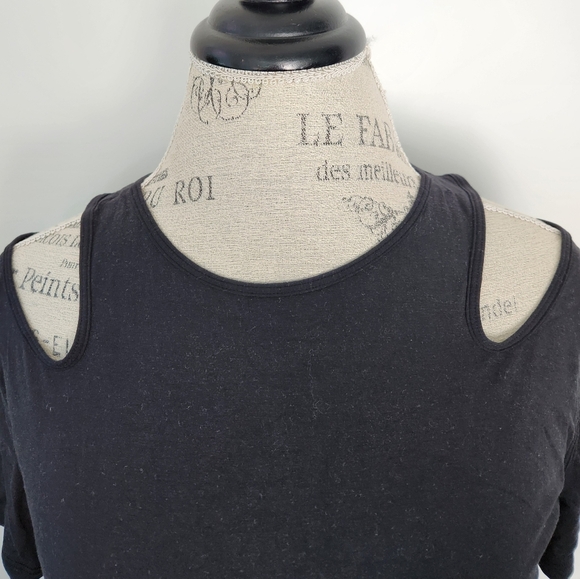 Lululemon Shoulder Cutout Yoga Tshirt - Picture 9 of 13